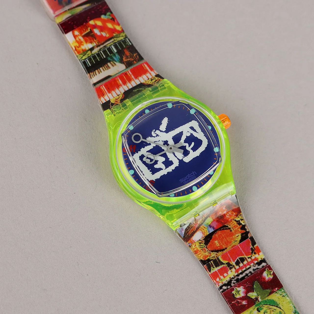 Swatch Zapping di Nam June Paik SLZ 104, anni '90 2