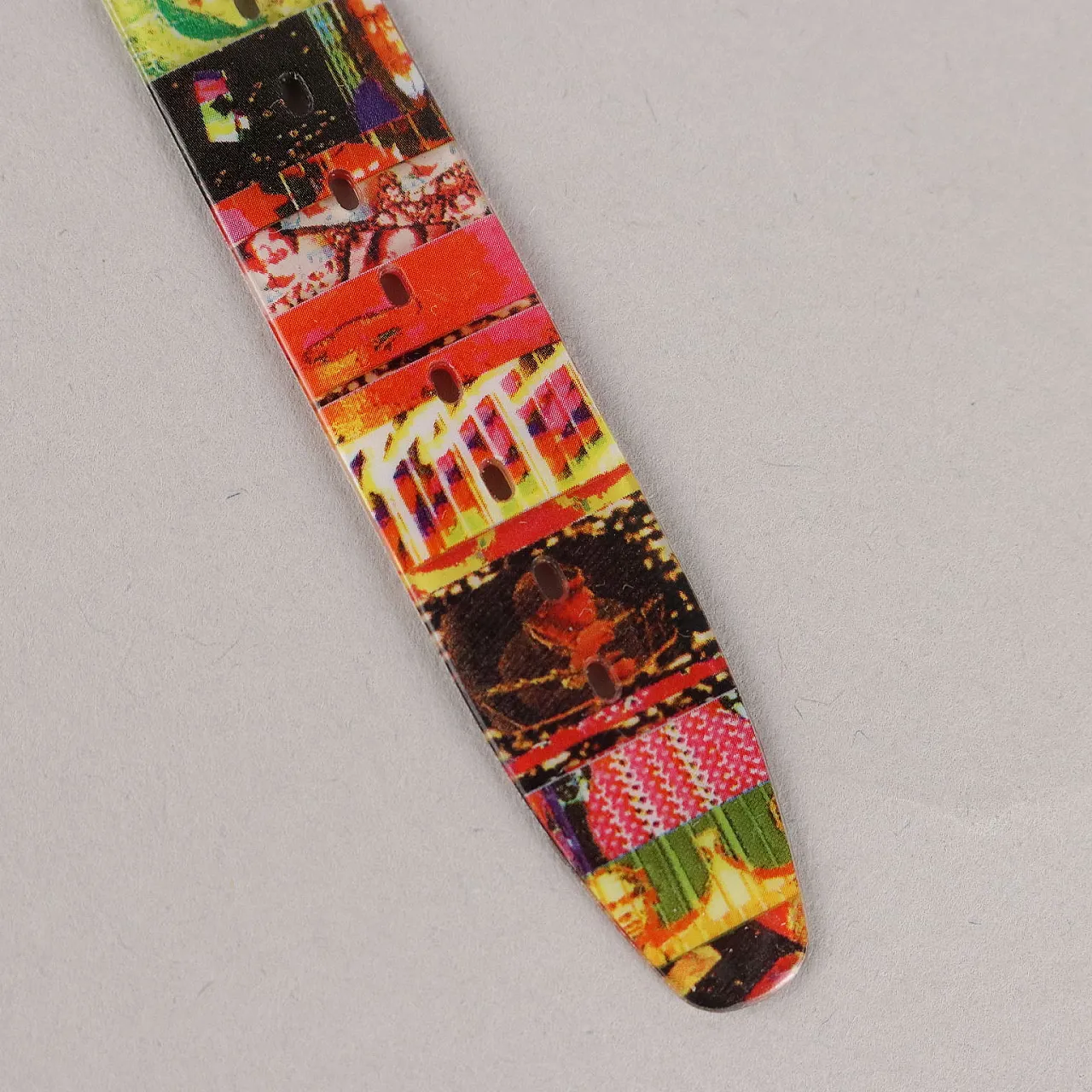 Swatch Zapping di Nam June Paik SLZ 104, anni '90 4