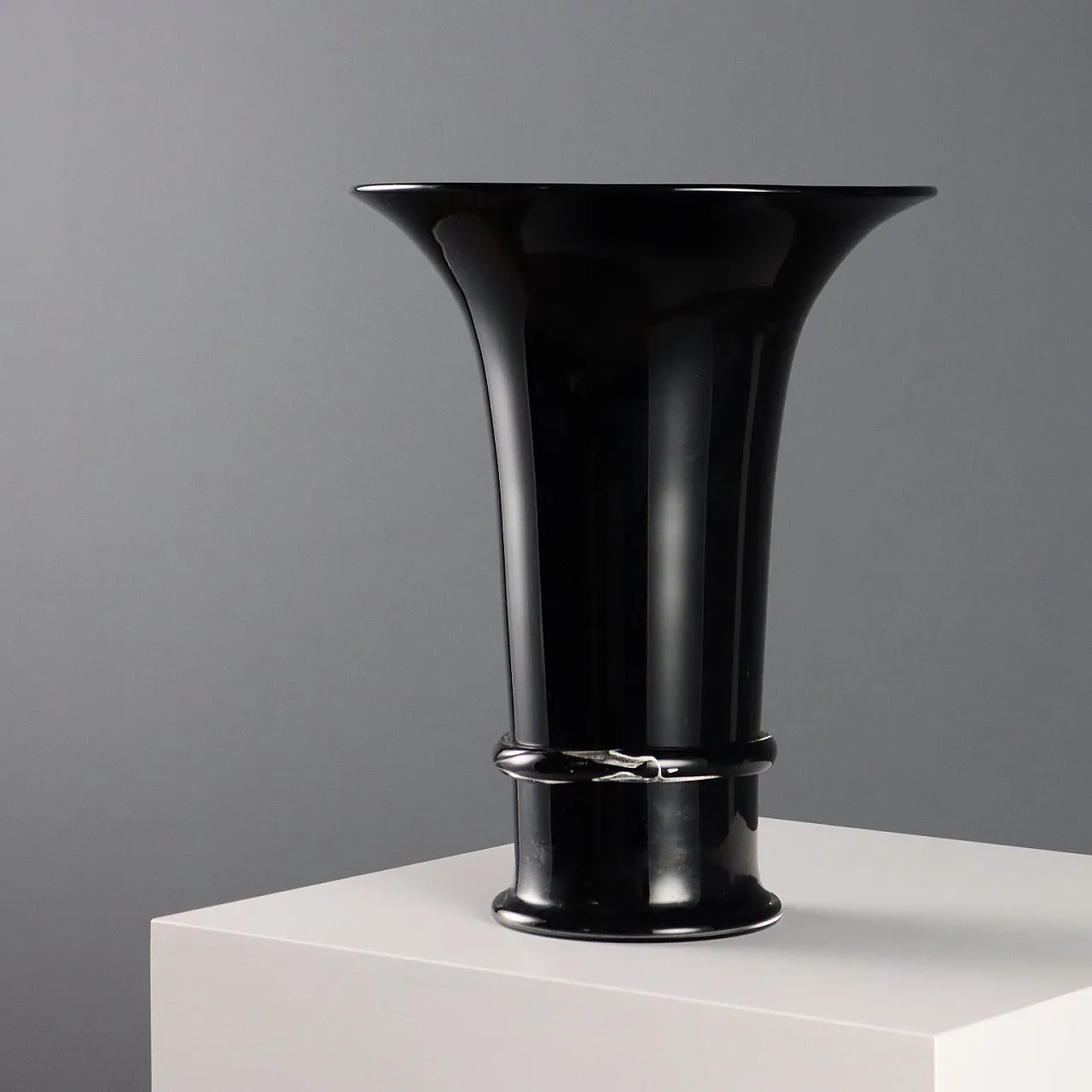 Vaso in vetro nero di Seguso Vetri d'Arte, anni '80 1