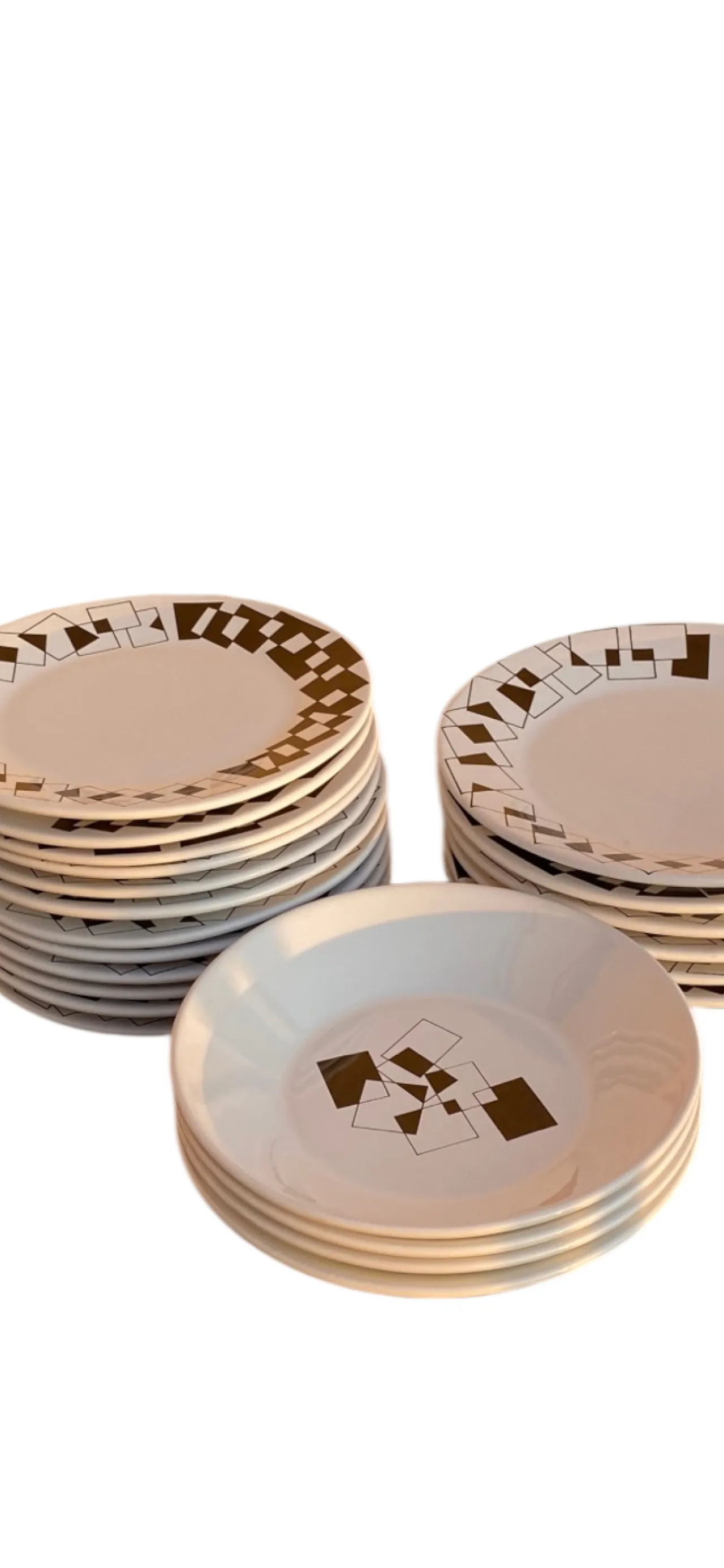 Servizio piatti di Rometti , decoro geometrico, anni '70 1