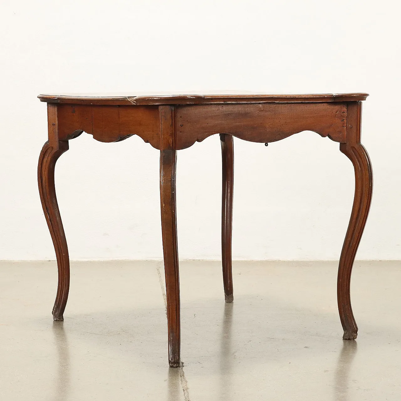 Emilian Barocchetto walnut side table with inlays, mid-18th century 9