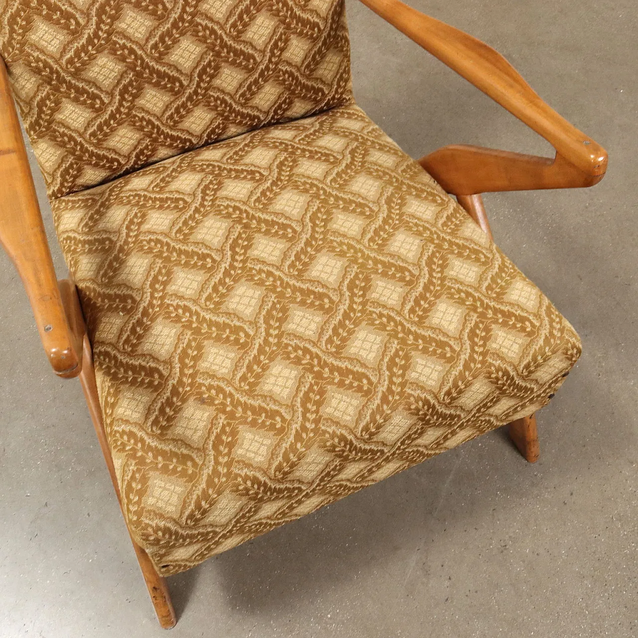 Coppia di poltrone con braccioli in legno, anni '60 7