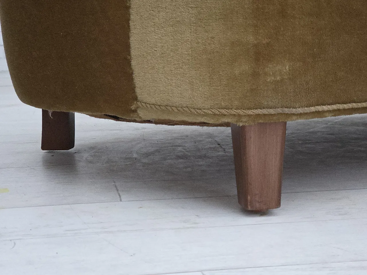 Divano danese "Banana" a 3 posti in velluto, anni '60 4