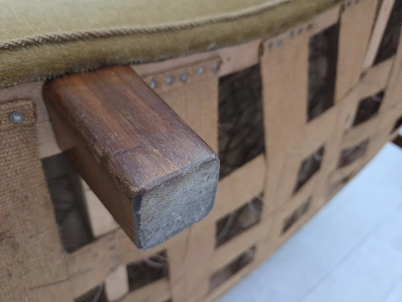 Divano danese "Banana" a 3 posti in velluto, anni '60 20