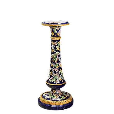 Colonna in maiolica con decori a tralci fogliati, '800