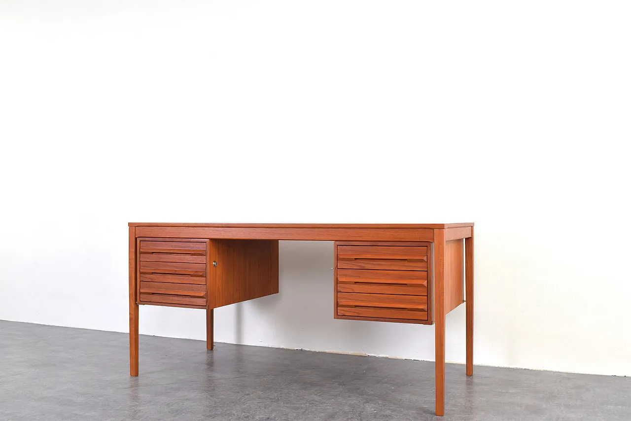 Mid-Century Teak Executive Desk by Torbjørn Afdal for Bruksbo, 1960s 10