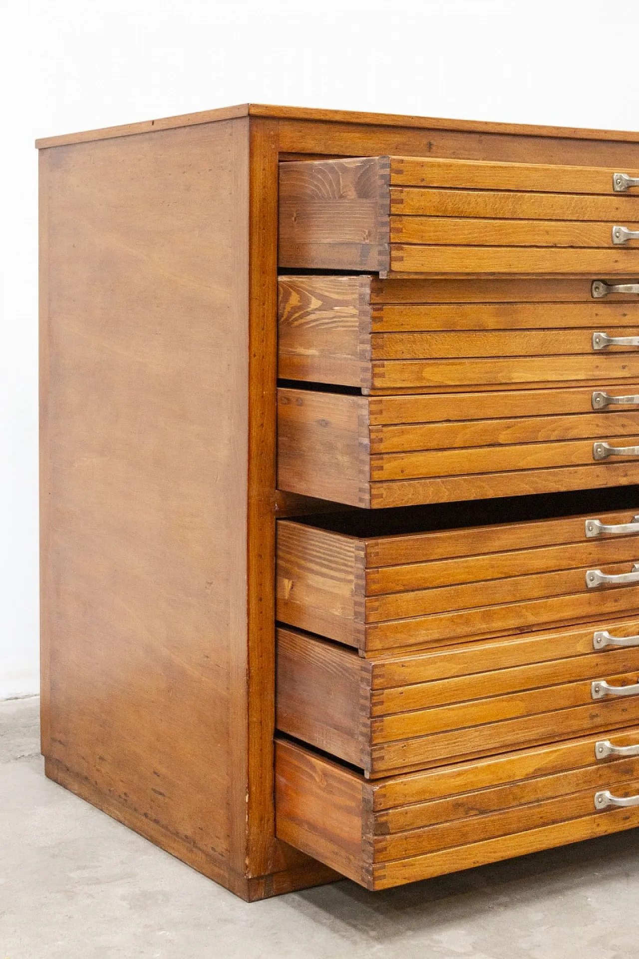 Wooden printer's chest of drawers, 1950s 3