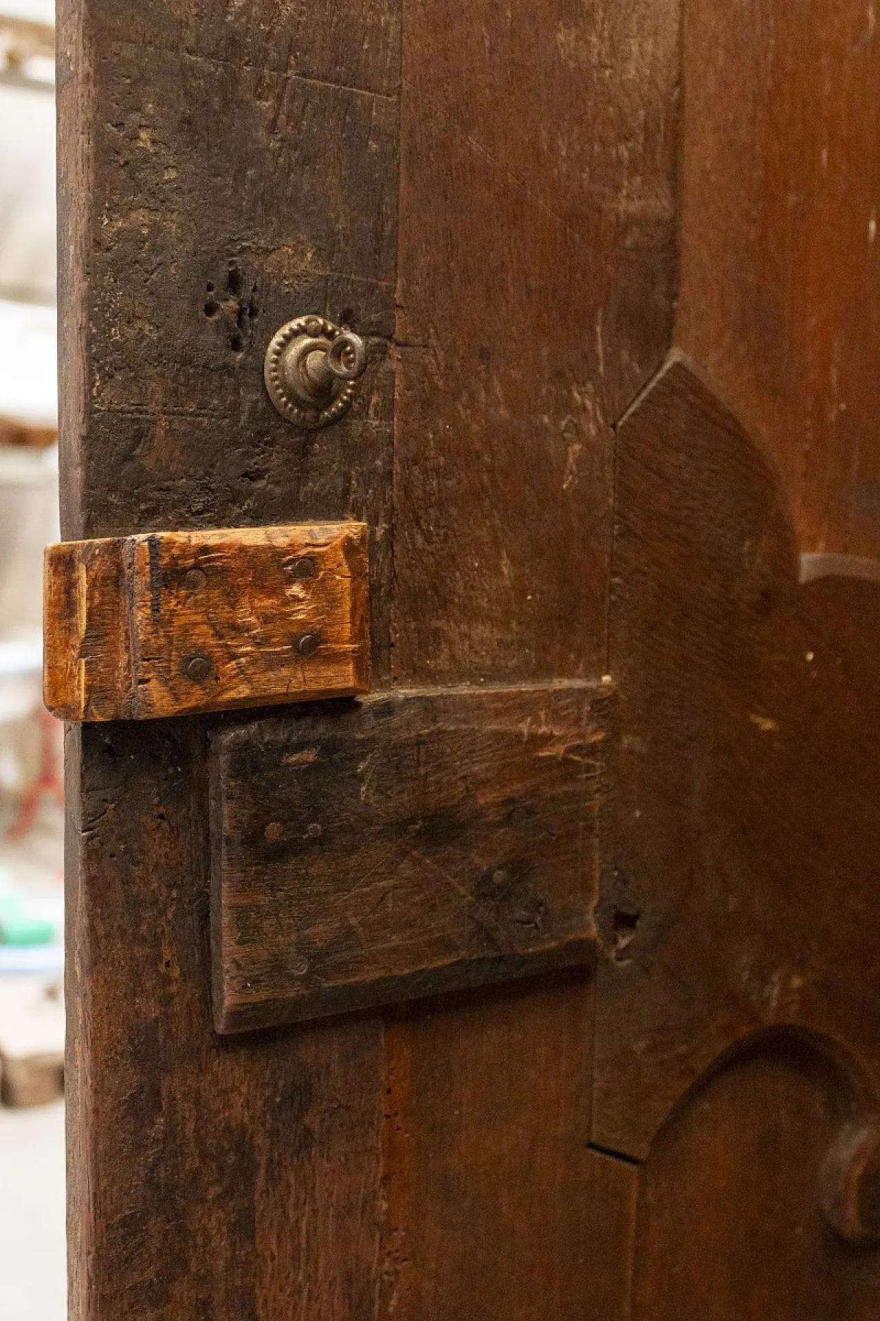 Provençal oak wardrobe in the Louis XV style, 18th century 4