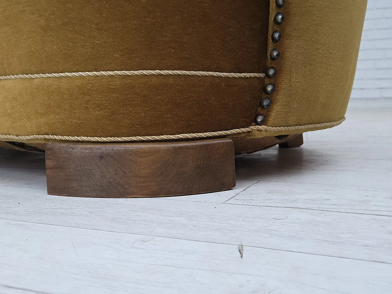 Divano danese "Banan" a 2 posti in velluto verde oliva/verde, anni '60 4