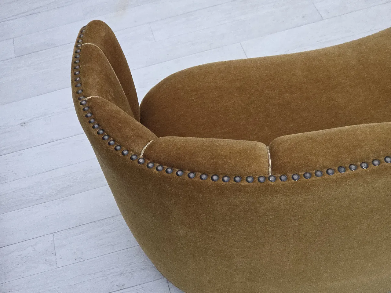 Divano danese "Banan" a 2 posti in velluto verde oliva/verde, anni '60 14