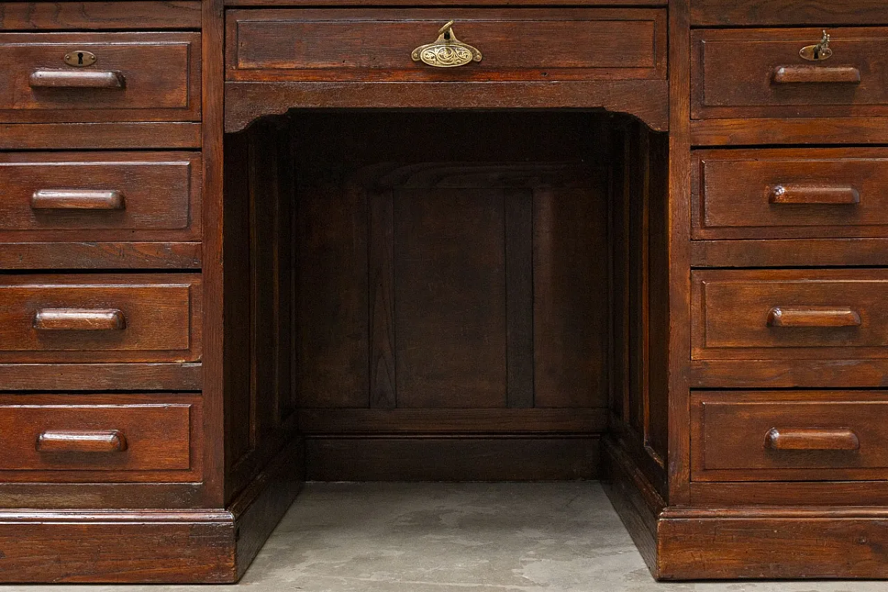 Scrivania ministeriale in legno di rovere massello, anni '20 8