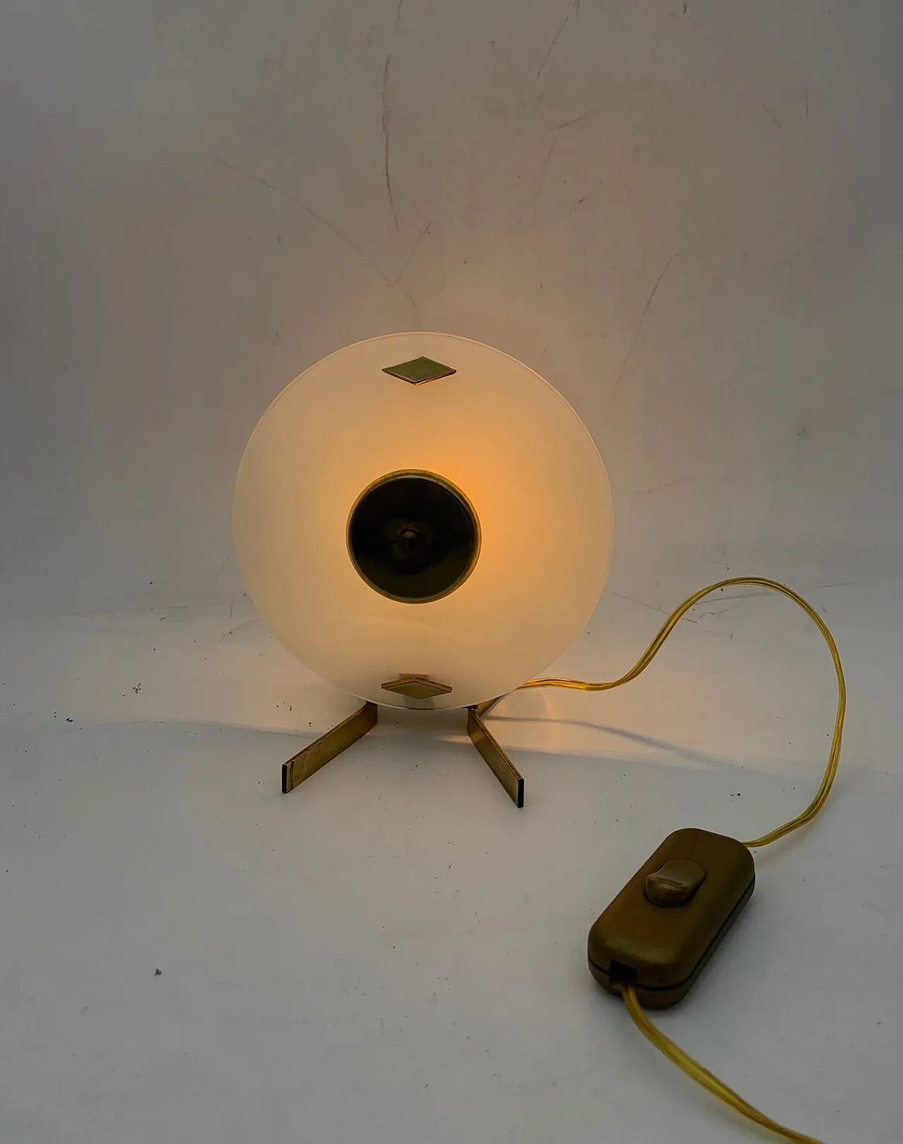 Table lamp attributed to Stilnovo, 1950s 1