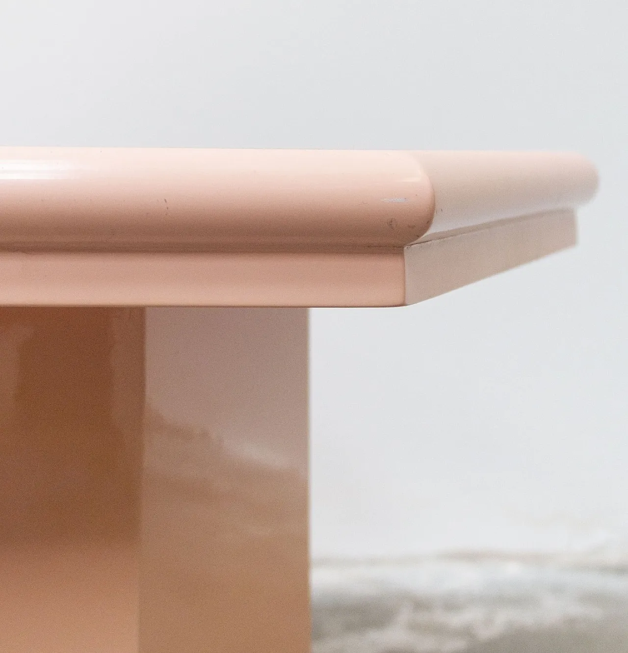 Hexagonal pink coffee table, 20th century 3