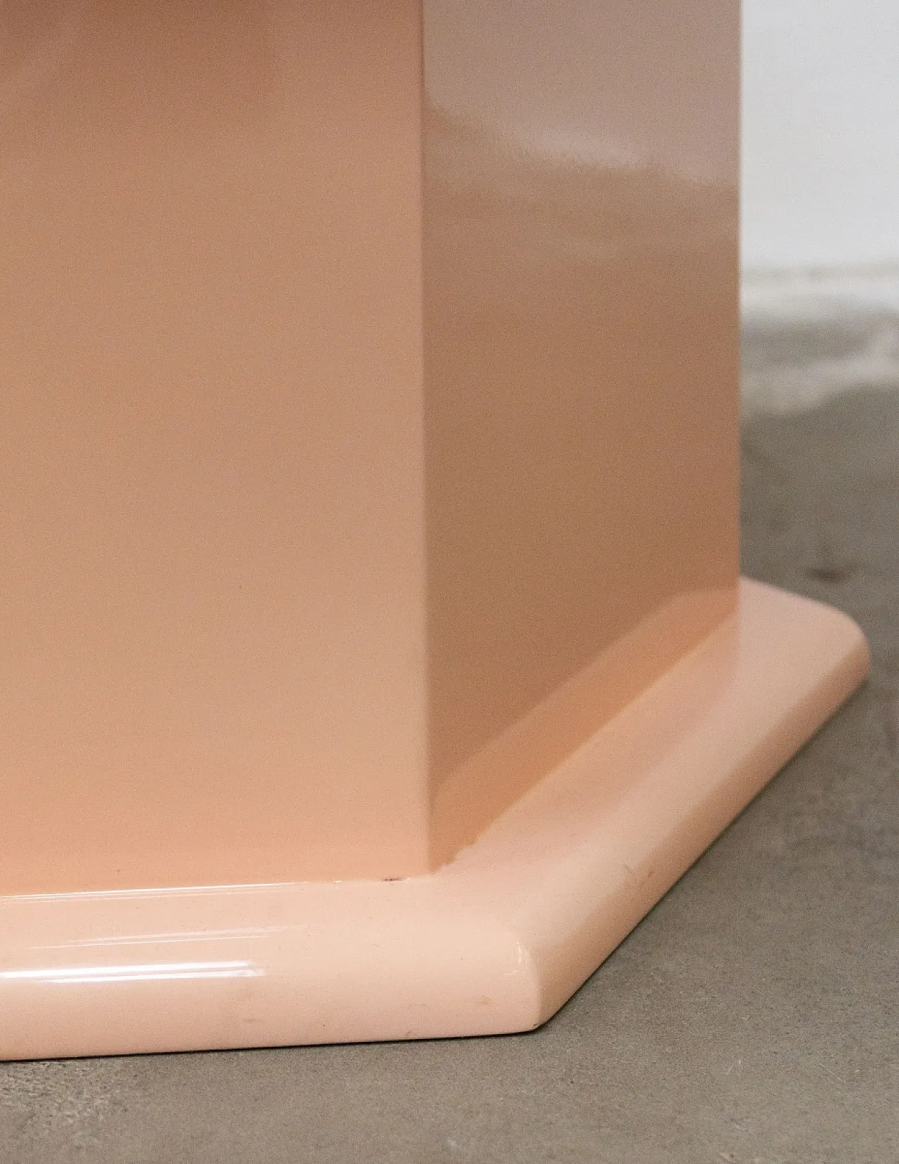 Hexagonal pink coffee table, 20th century 6