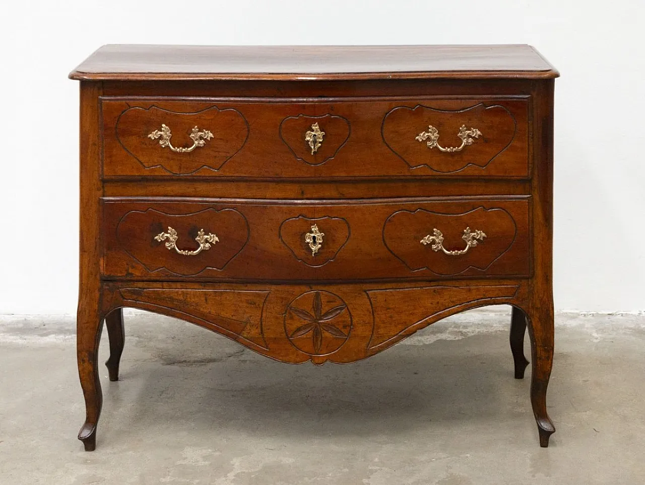 Comò in noce stile Luigi XVI, fine '700 1