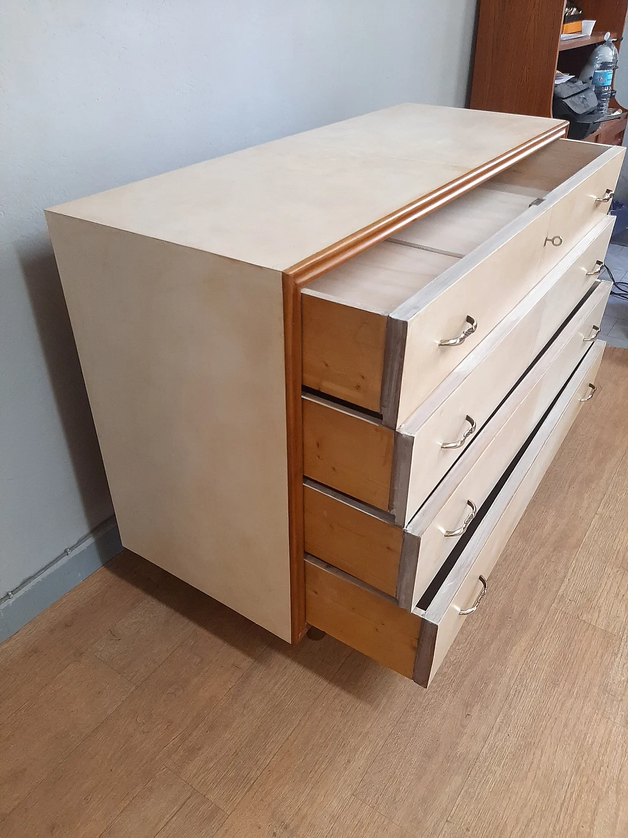 Comò cassettone art decò rivestito in pergamena, 1940 5