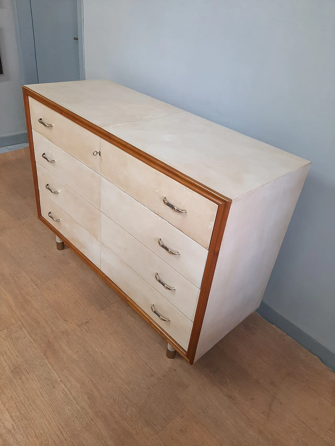 Comò cassettone art decò rivestito in pergamena, 1940 8