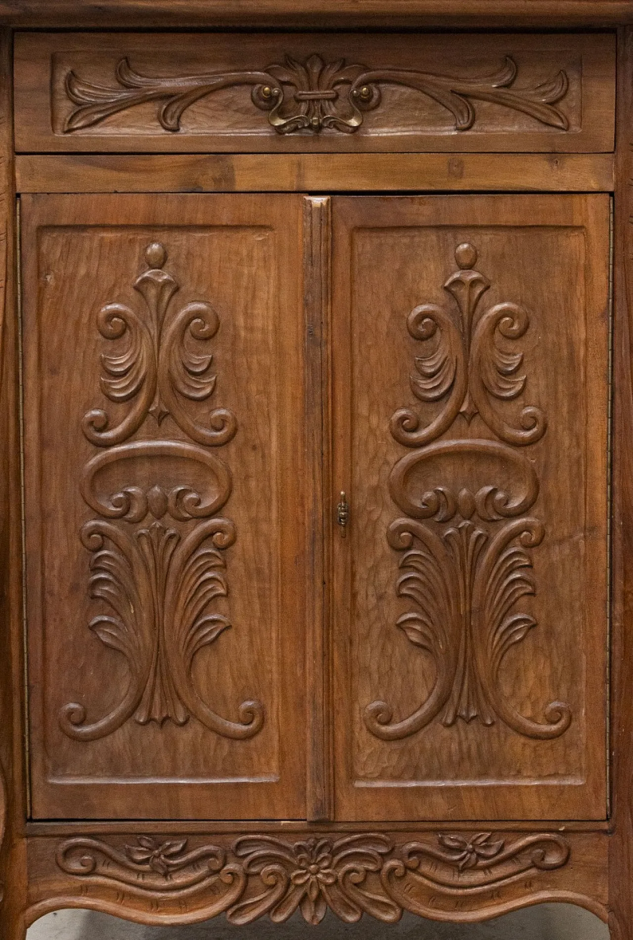 Mobiletto a due ante in legno di abete e noce, anni '60 13