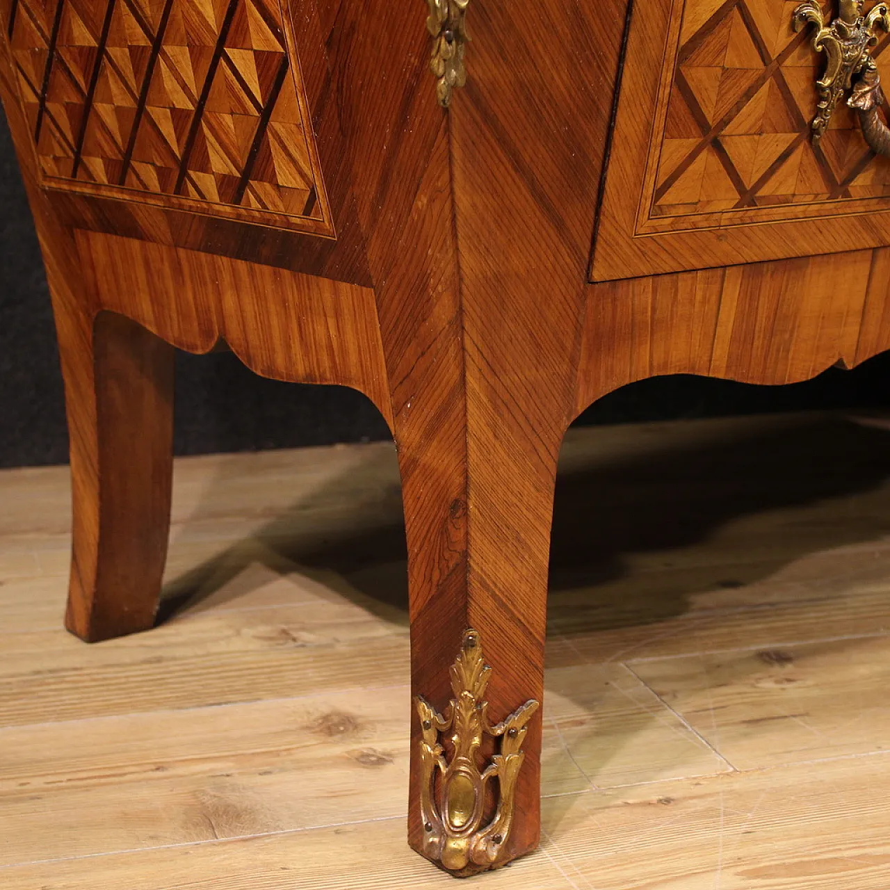 Cassettone francese intarsiato in stile Luigi XV, '900 7