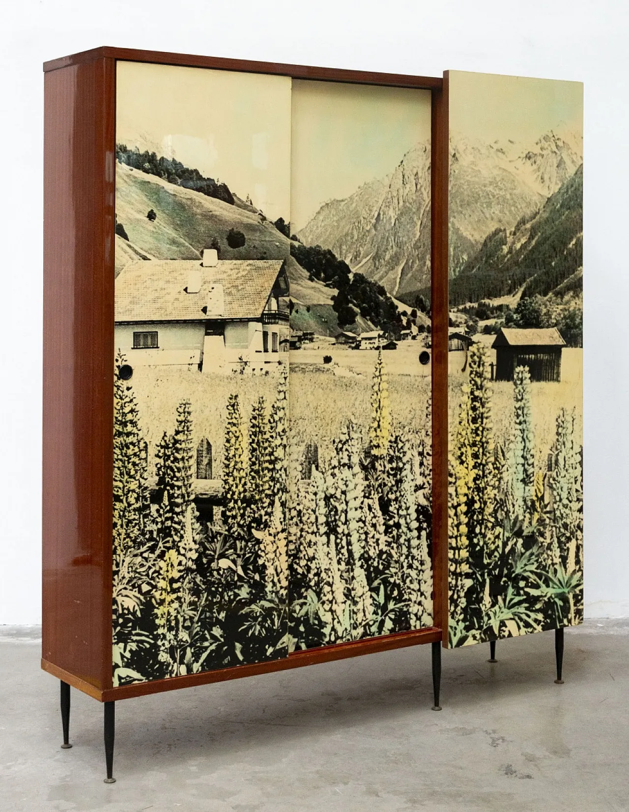 Appendiabiti con ante scorrevoli, anni '60 2