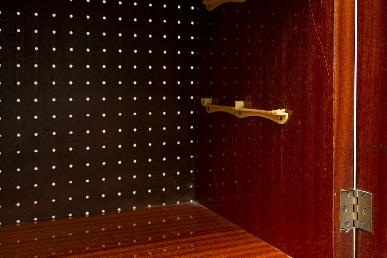 Appendiabiti con ante scorrevoli, anni '60 9