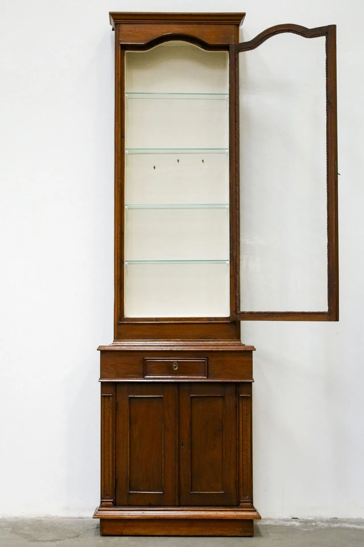 Walnut wood cabinet with display case, 20th century 2