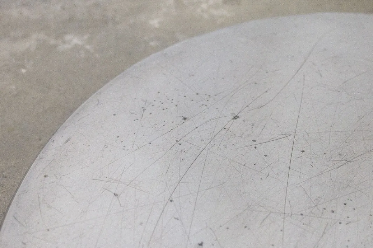 Mobile espositore in vetro e acciaio, anni '70 10