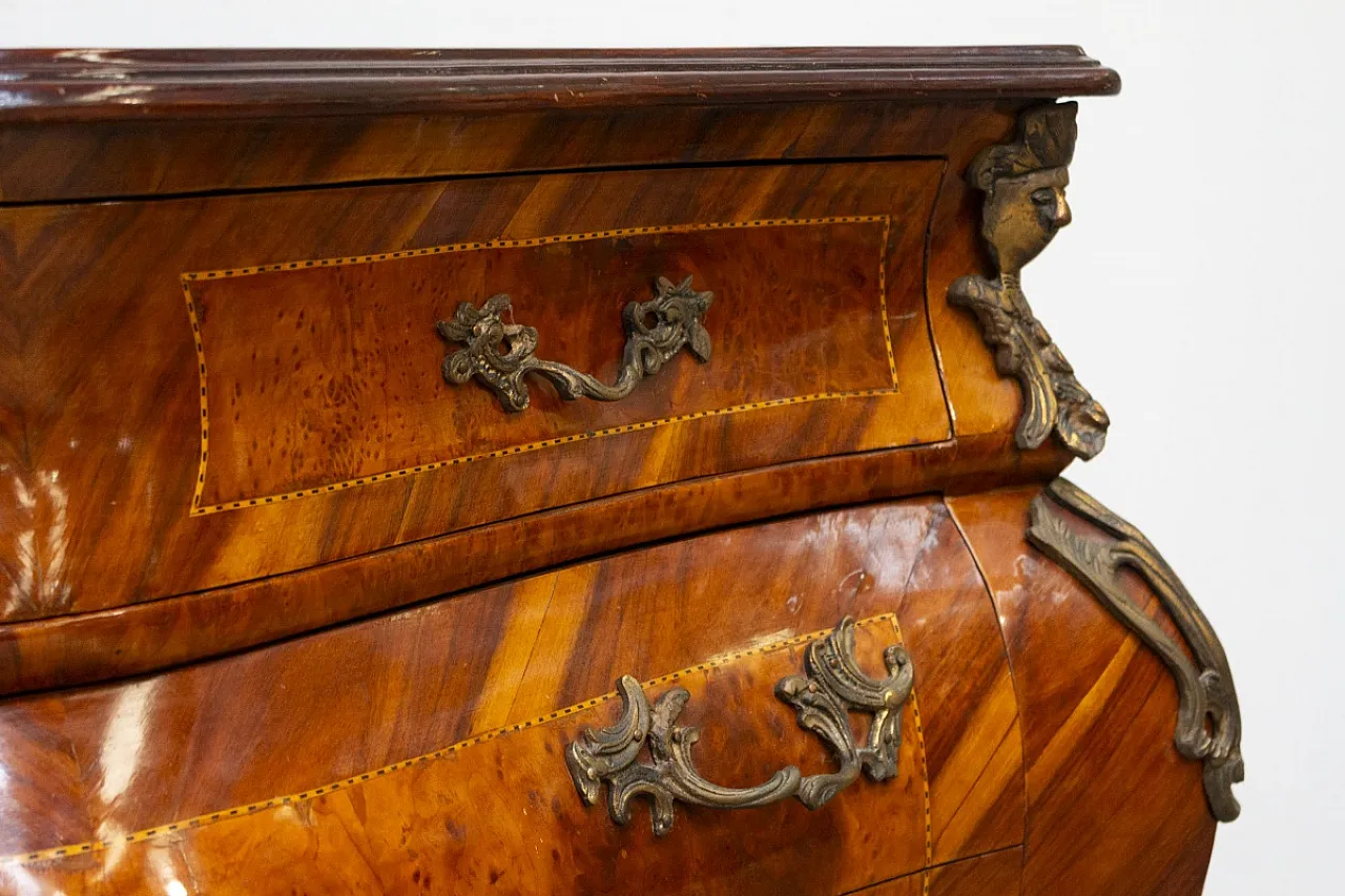 Comò Luigi XV con intarsi di varie essenze lignee, '900 7