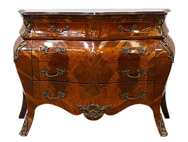 Comò Luigi XV con intarsi di varie essenze lignee, '900