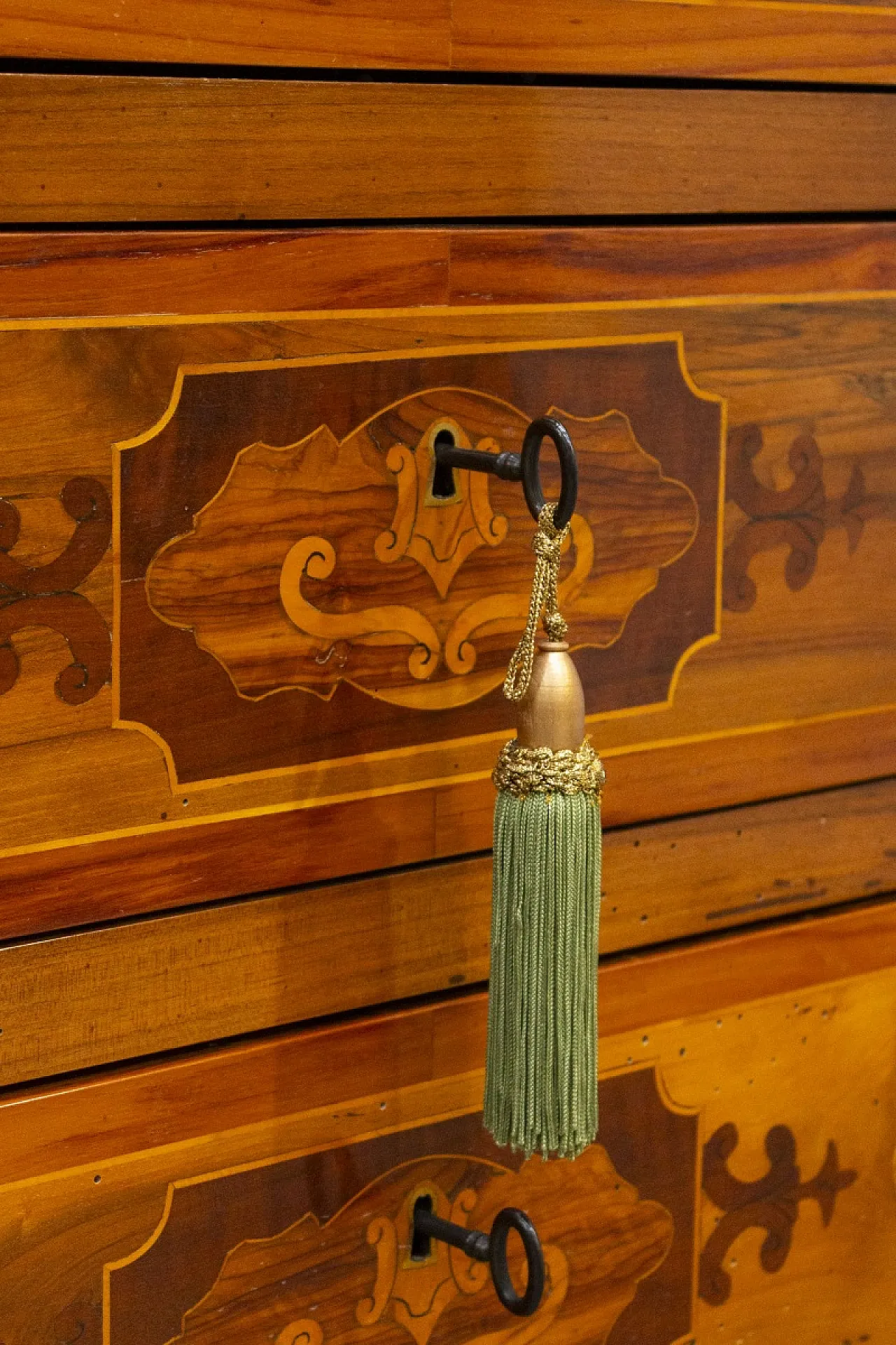 Comò in diversi legni, '800 7