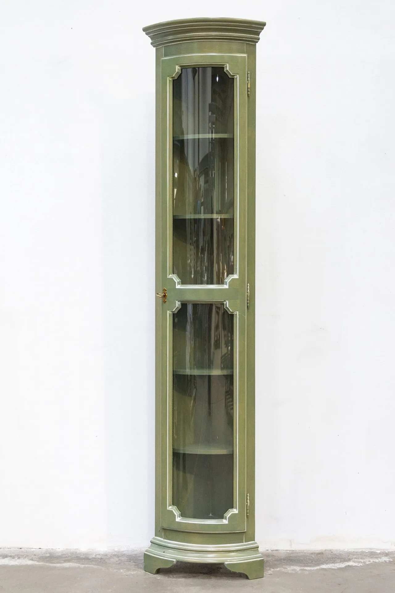 Vetrina angolare in legno laccato verde, '900 3