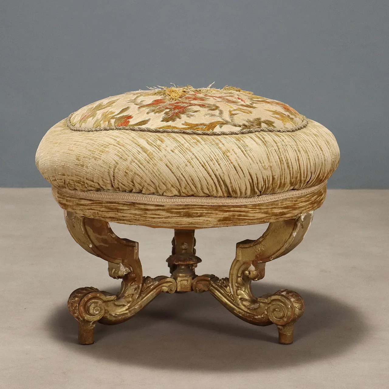 Carved and gilded wooden stool, late 19th century 1