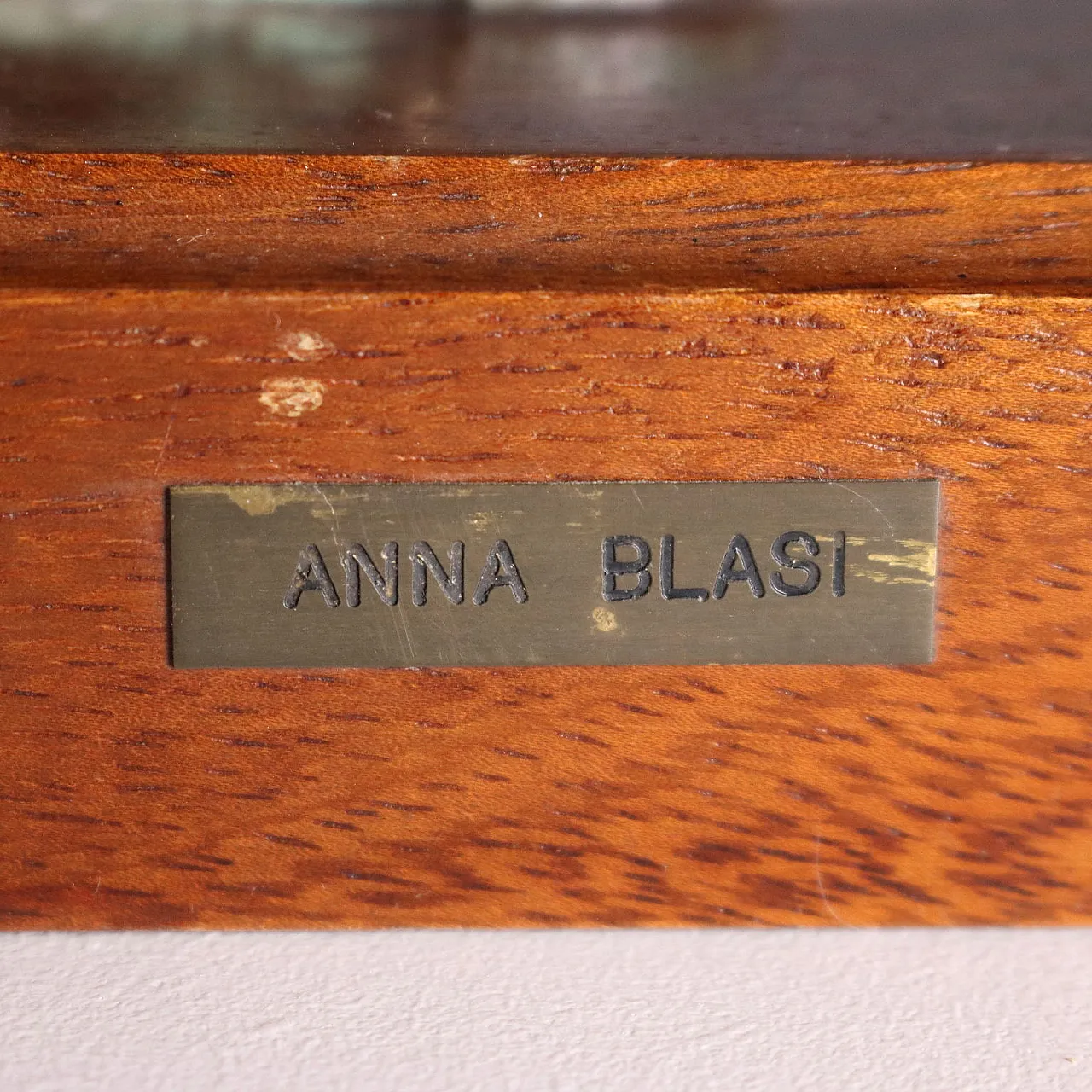 Scultura in bronzo e legno raffigurante testa di cavallo, '900 9