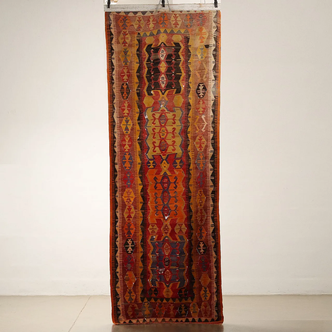 Fine knot Kilim rug in orange and red wool 7