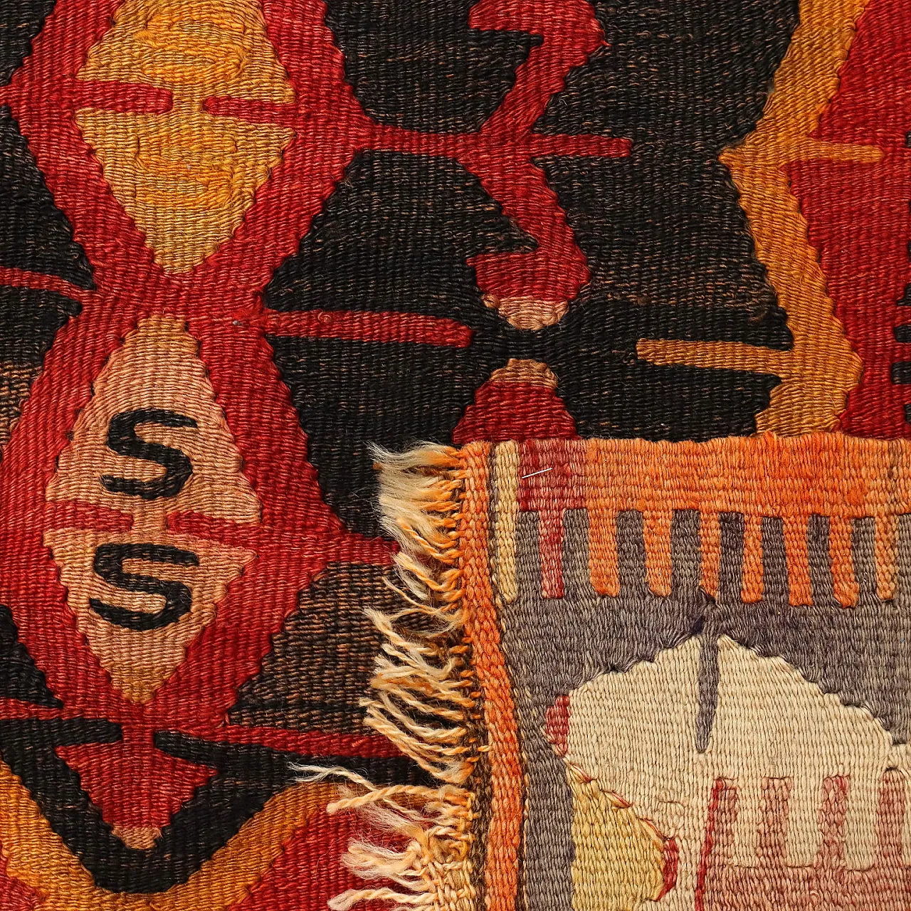 Fine knot Kilim rug in orange and red wool 9