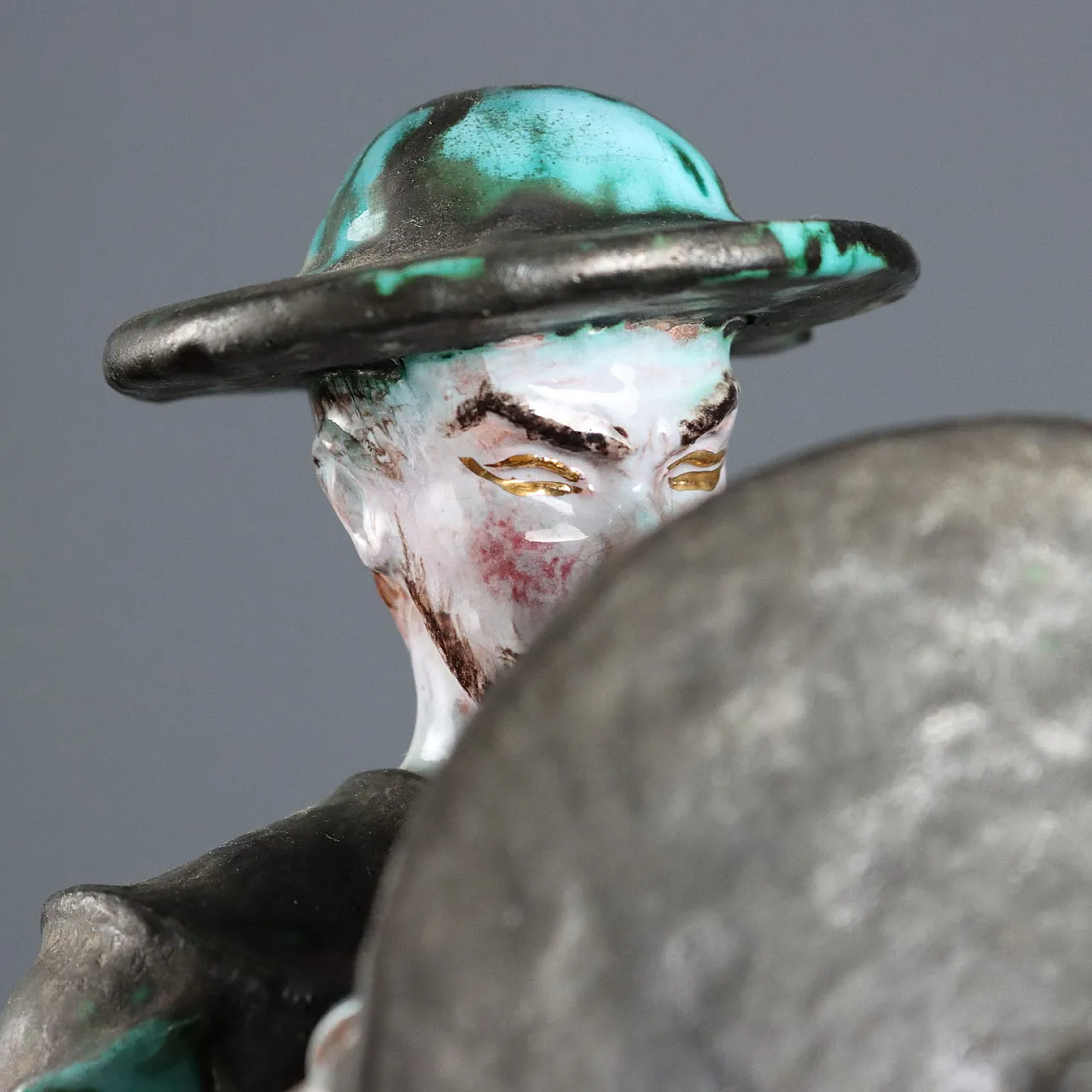 Scultura in terracotta invetriata di Don Chisciotte e Sancho Panza di Trevir 4