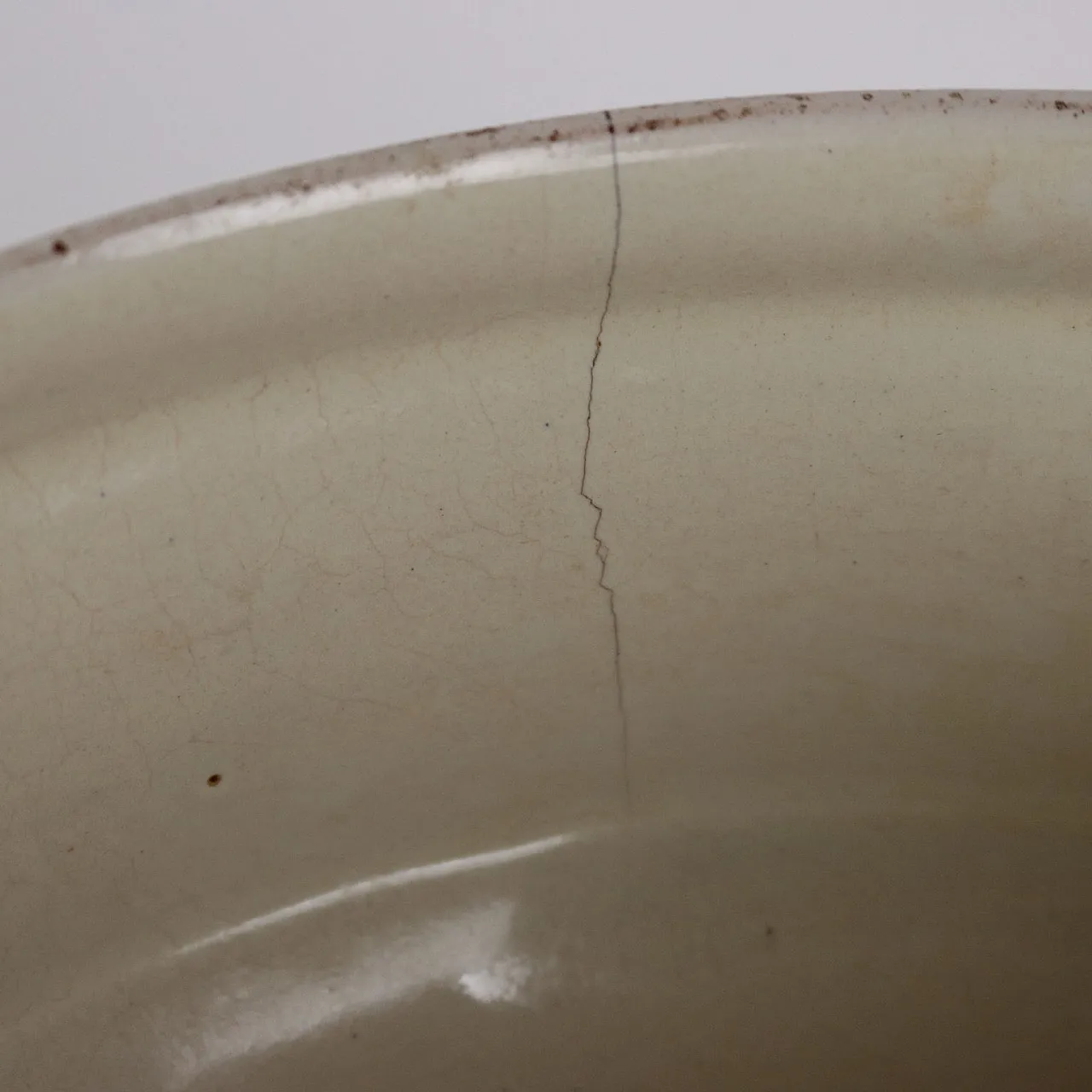 Zuppiera in maiolica decorata con fiori policromi di Castelli, '800 9