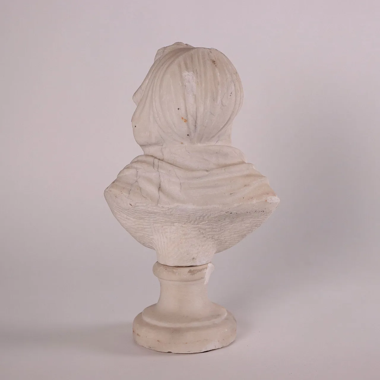 Marble bust of old woman, 1700s 8