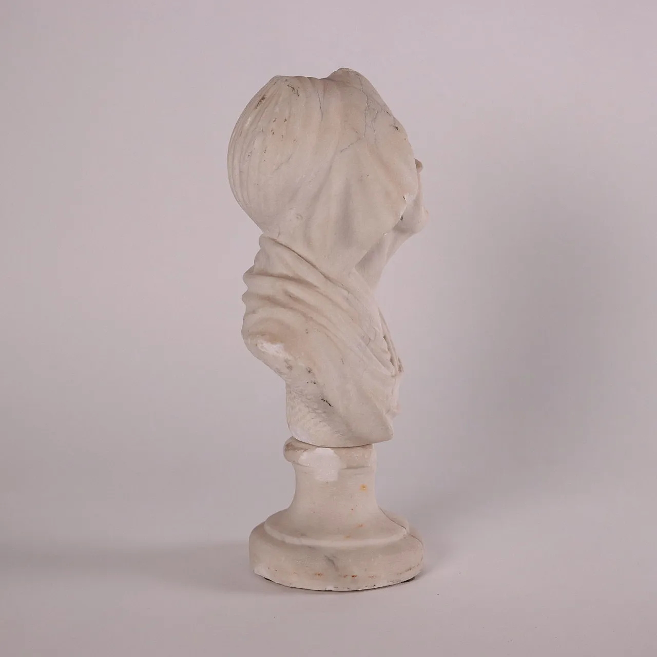Marble bust of old woman, 1700s 9