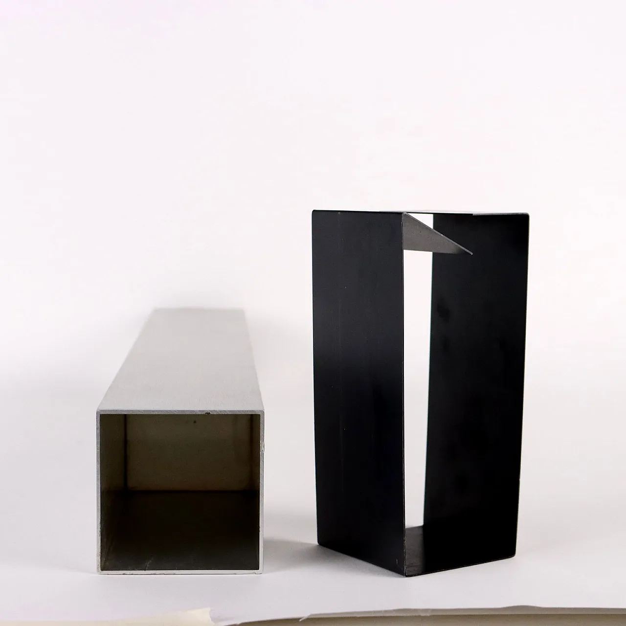 Posacenere da terra Ponza di Bruno Munari per Danese, anni '50 7