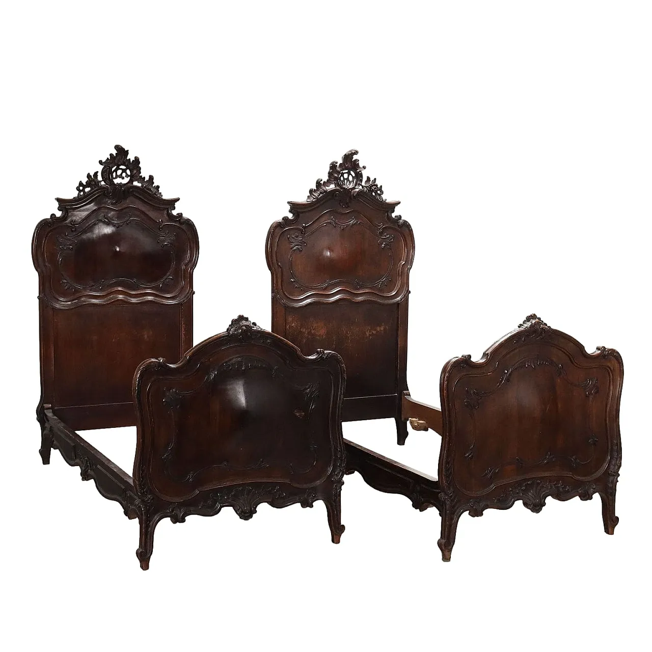 Coppia di letti in stile Barocchetto in noce, '900 1