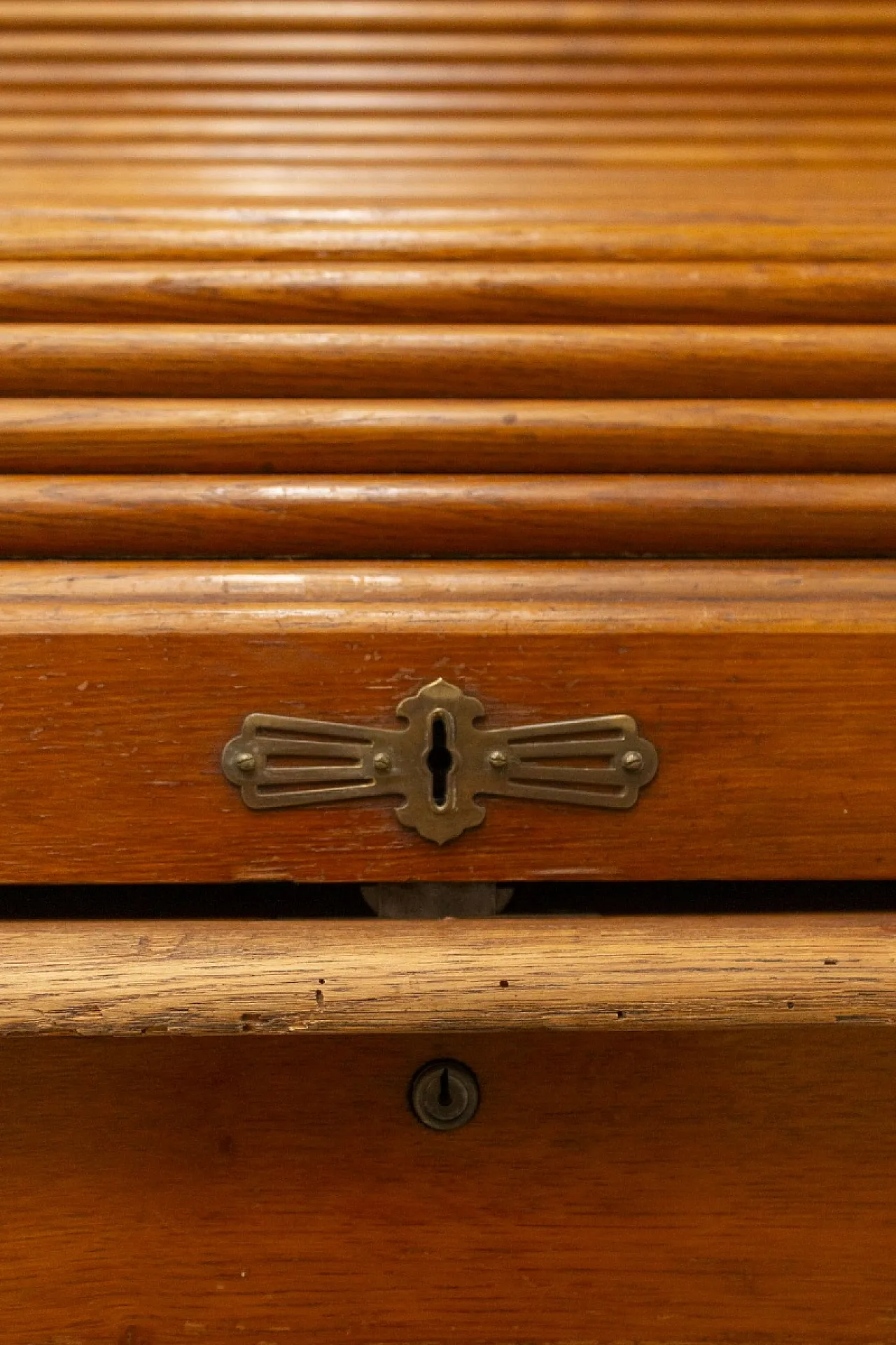 Scrivania ministeriale americana in legno, anni '40 17