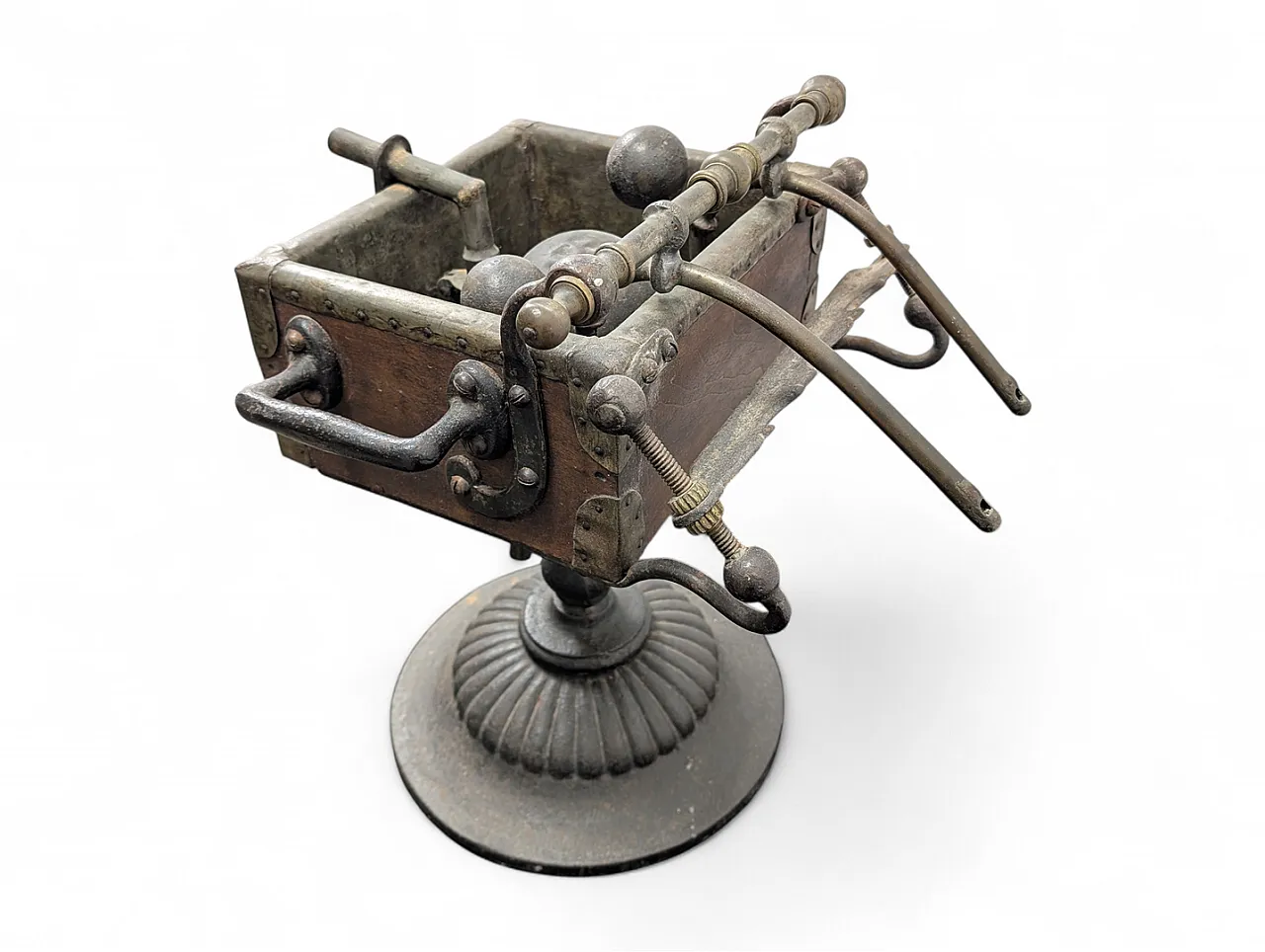 Late 19th century wine bottler 3