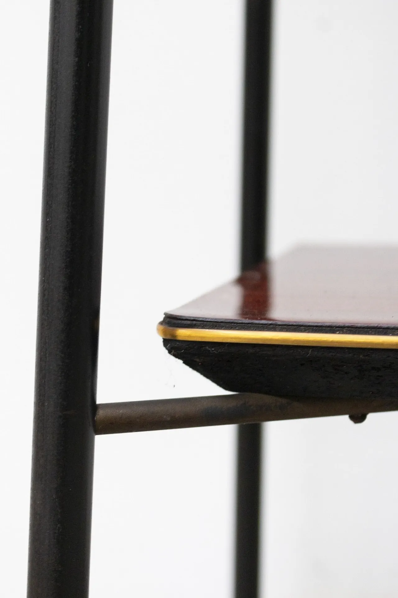 Tavolino a due ripiani in mogano e ottone, fine '900 6