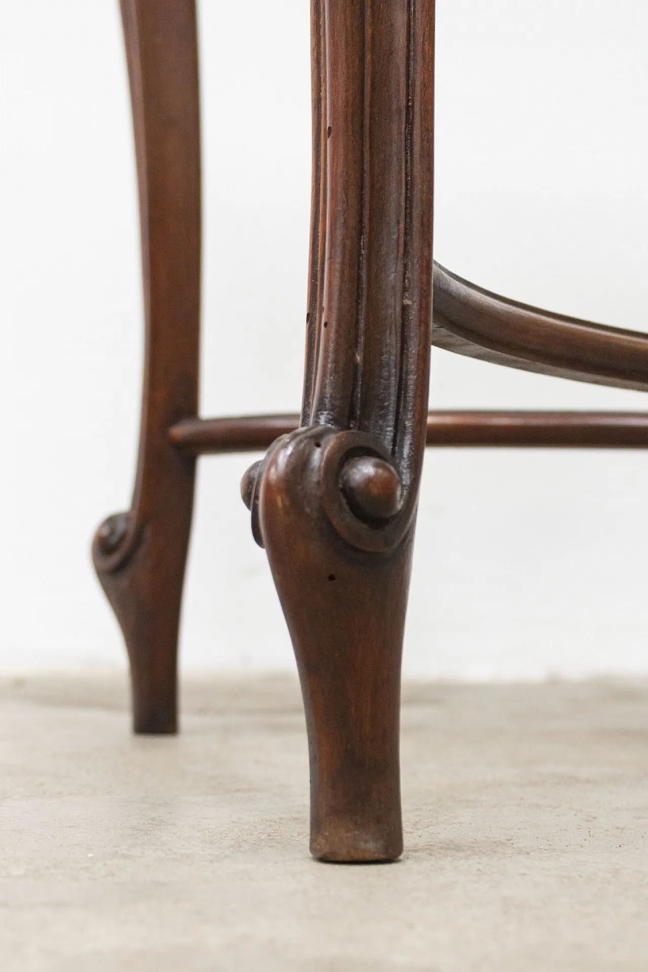 Louis XV style walnut coffee table, 19th century 6