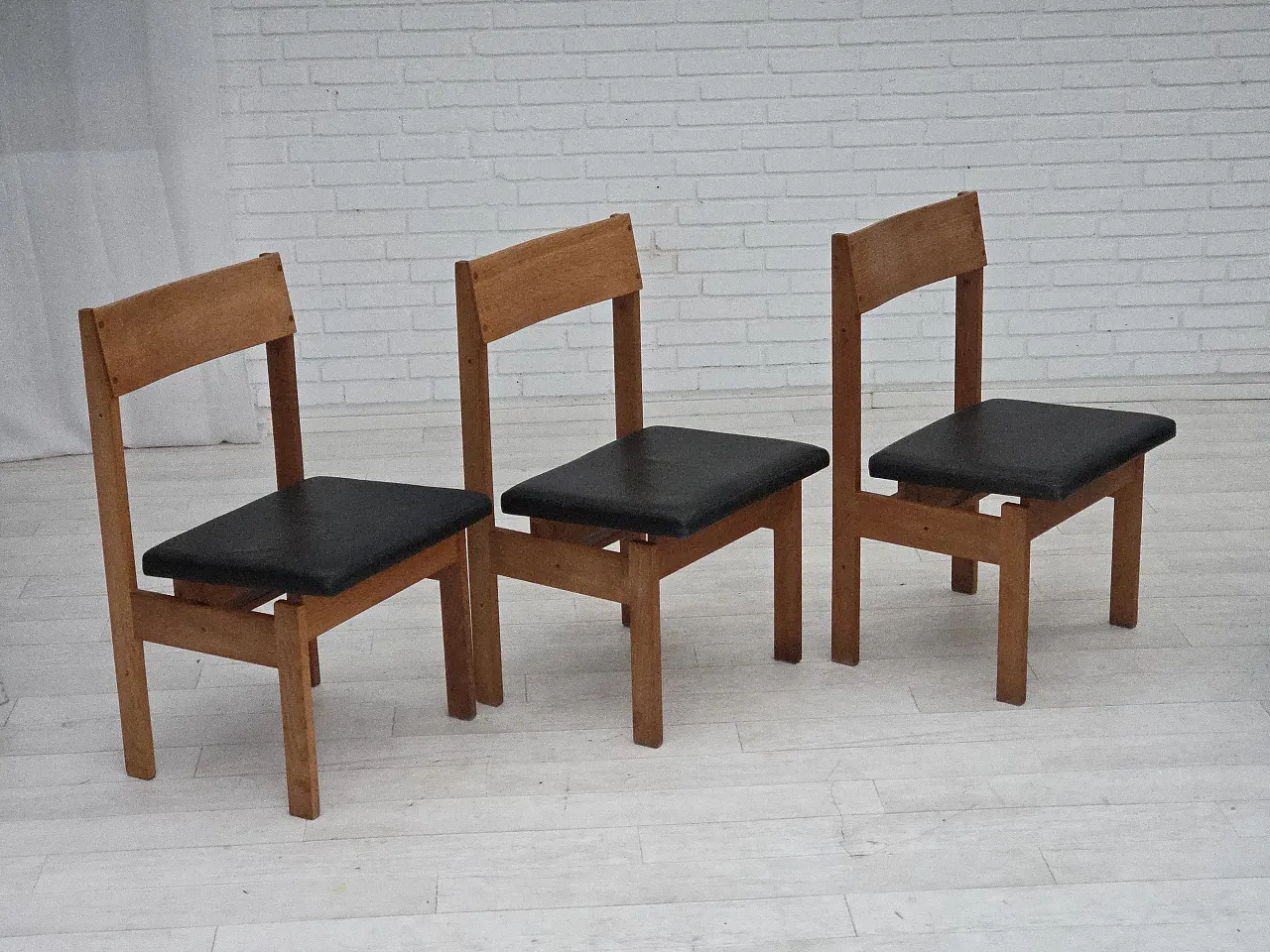 3 sedie da chiesa danesi di Børge Mogensen, anni '70 1