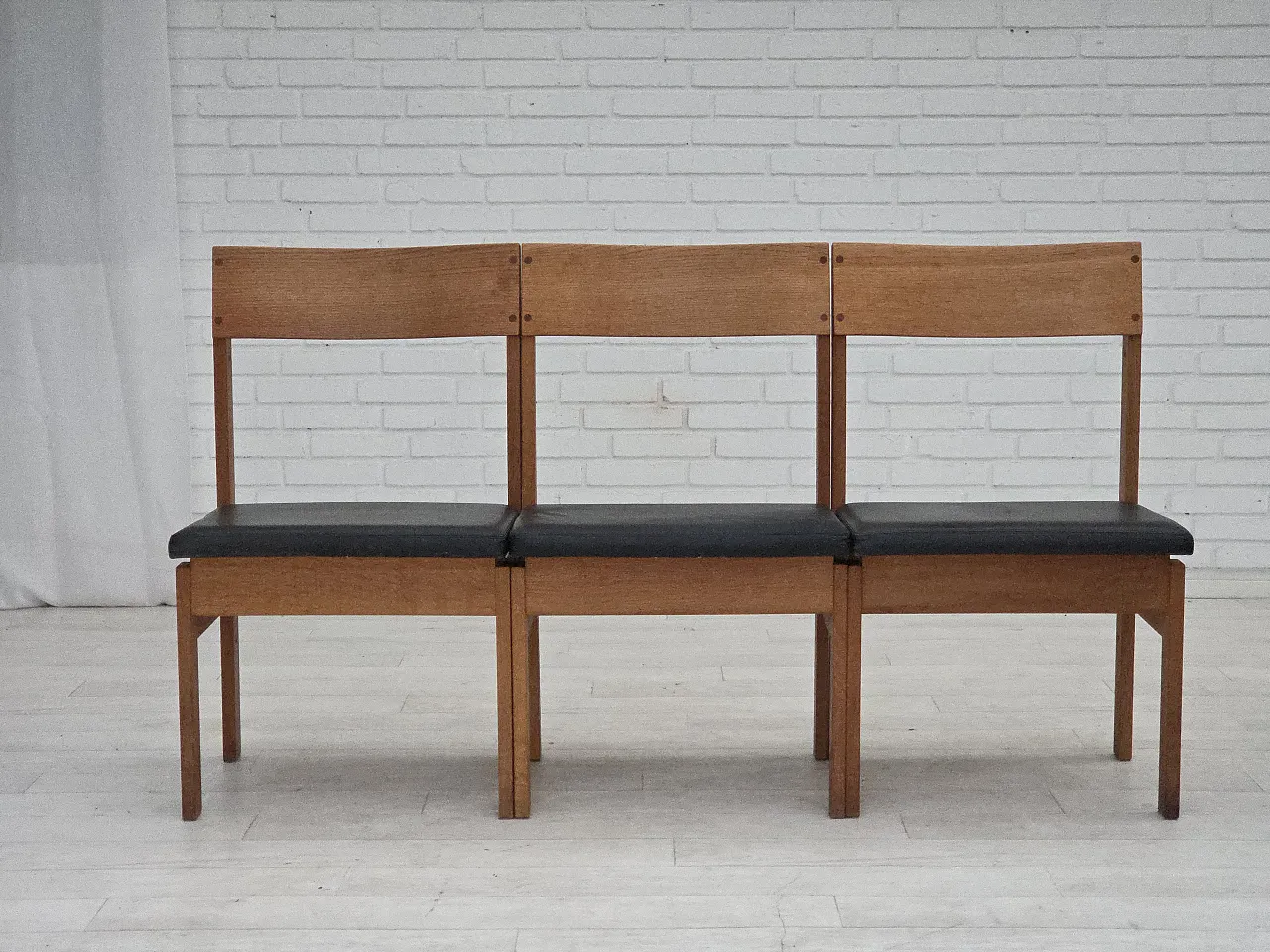 3 sedie da chiesa danesi di Børge Mogensen, anni '70 5