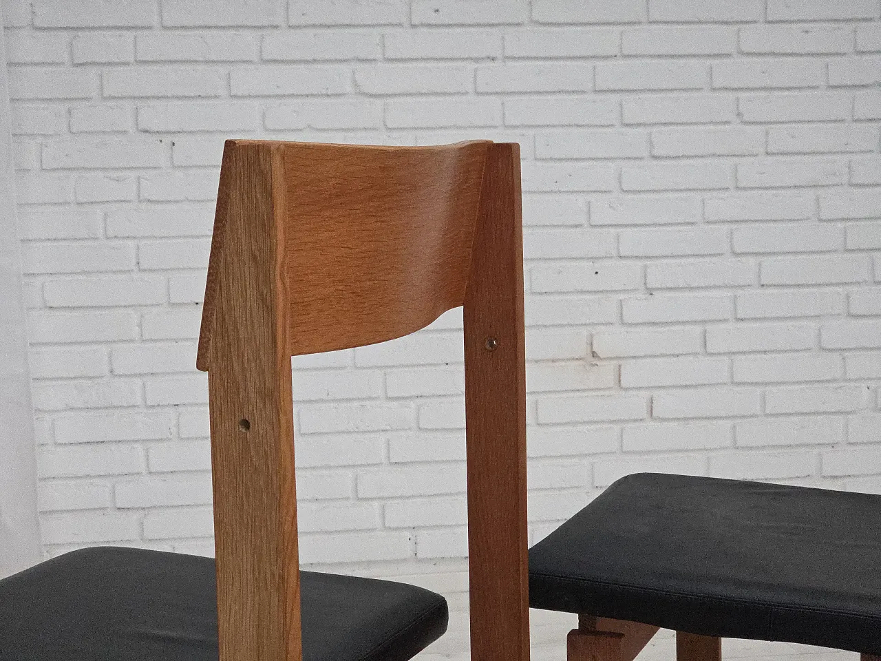 3 sedie da chiesa danesi di Børge Mogensen, anni '70 12