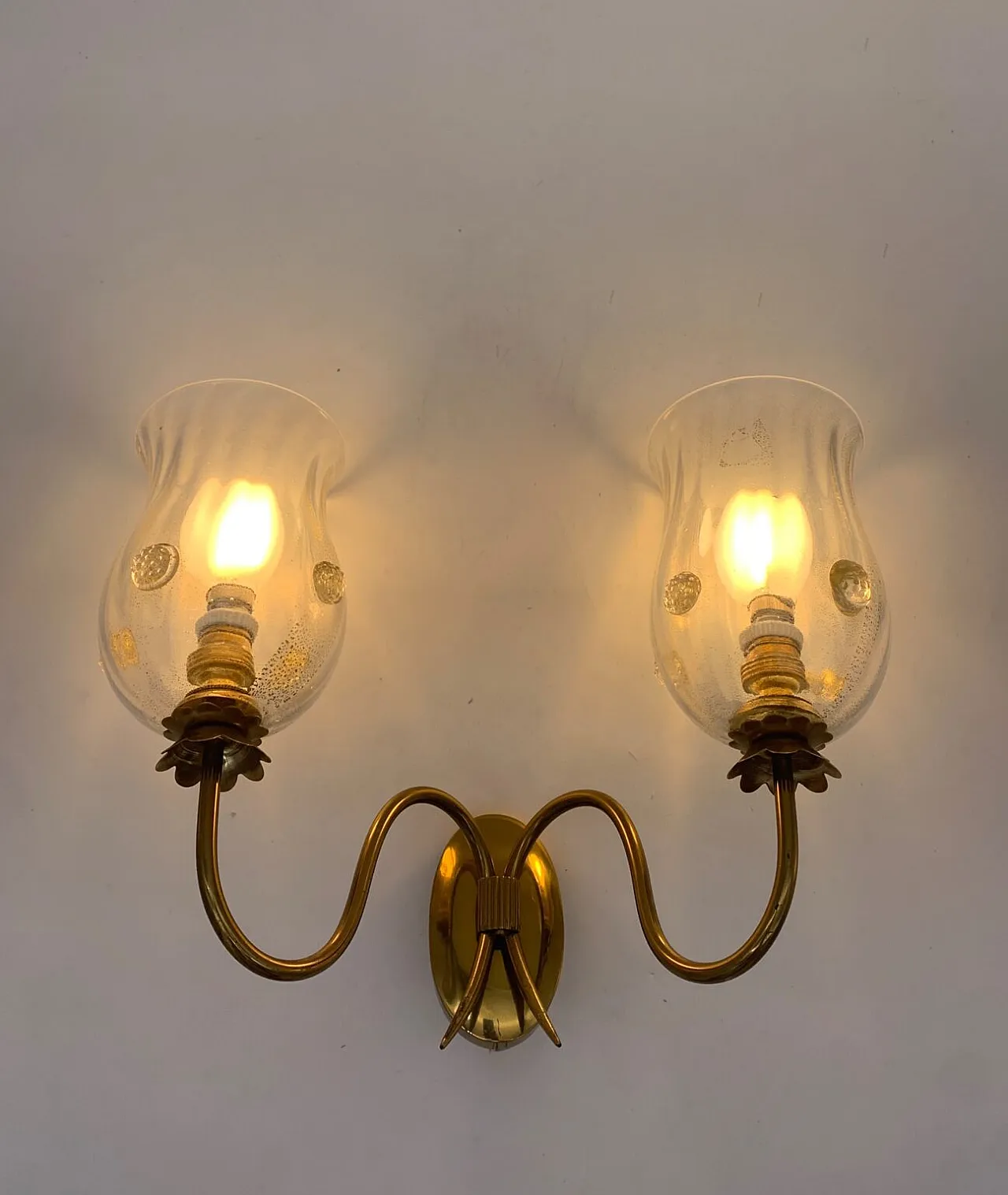 Coppia di applique, ottone e vetro di Murano attribuita a Venini, '900 3