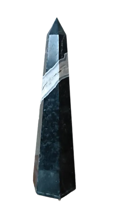 Obelisco in marmo nero serpentino, metà '900